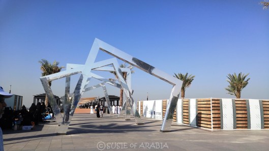 20171219_101835_jeddah_saudi_arabia_corniche_waterfront